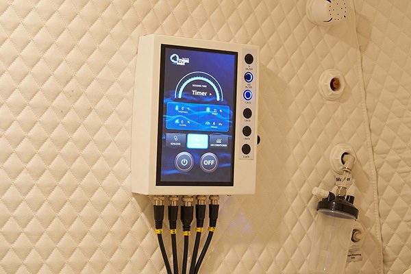 44-Inch Hyperbaric Chamber – 2.0 ATA Multiplace Walk-In Hard Shell