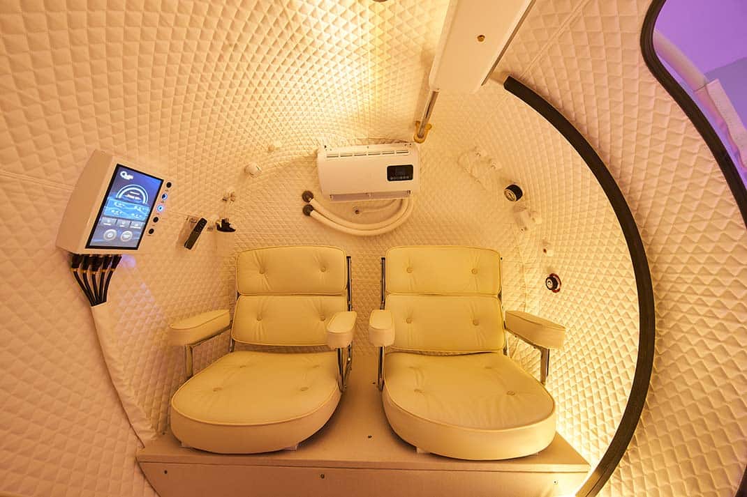 64D Hyperbaric Oxygen Chamber – 64″ x 79″ Multiplace Hard Shell – 2.0 ATA