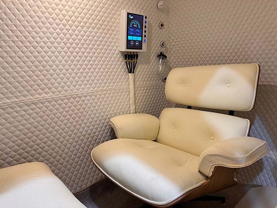 44-Inch Hyperbaric Chamber – 2.0 ATA Multiplace Walk-In Hard Shell