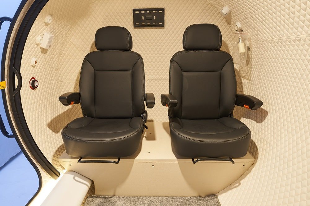 64×99-Inch Four-Person Hyperbaric Oxygen Chamber – 2.0 ATA Hard Shell